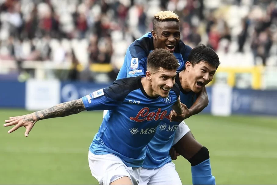 CALCIO: la guerra in miniatura?