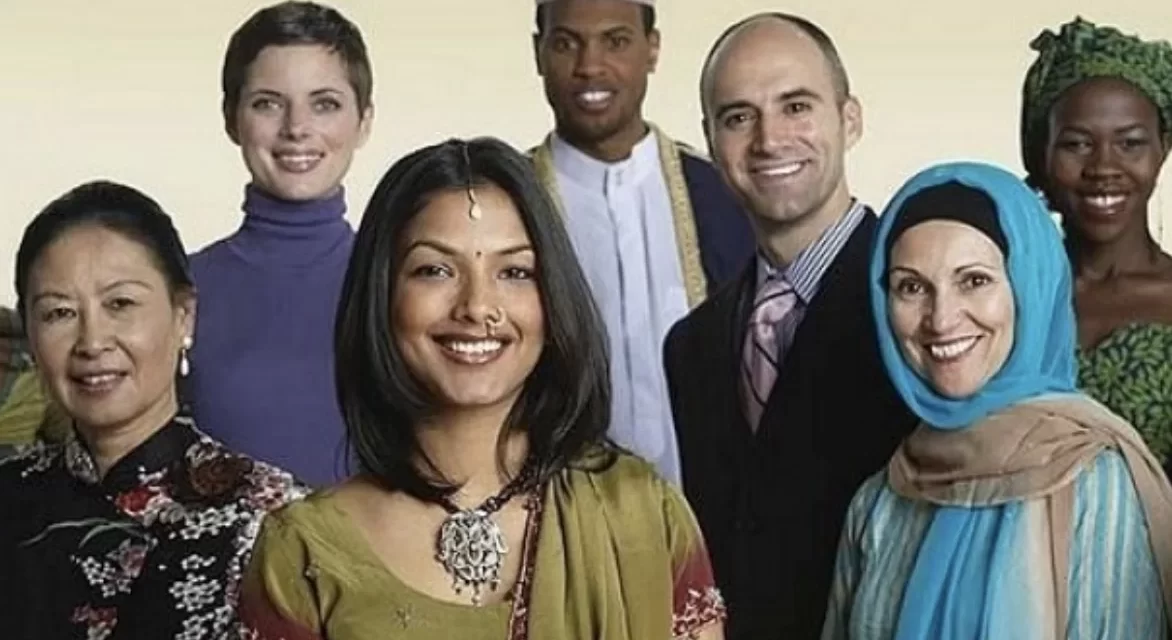 Esiste un complotto etnico?