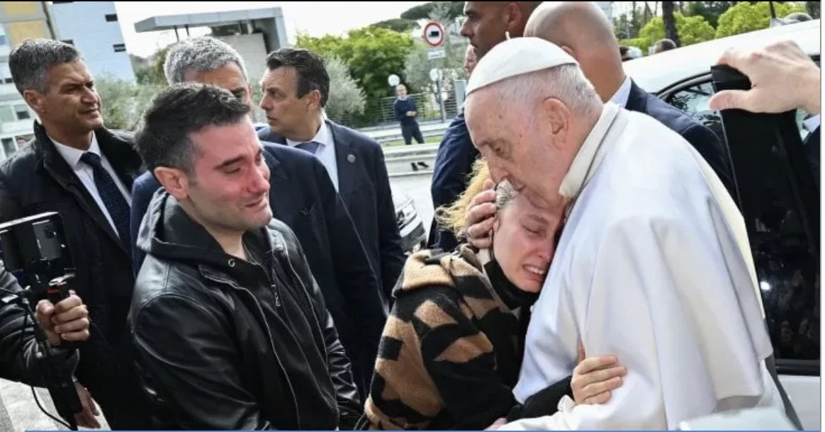 Il Papa vince la malattia sua e del nostro tempo