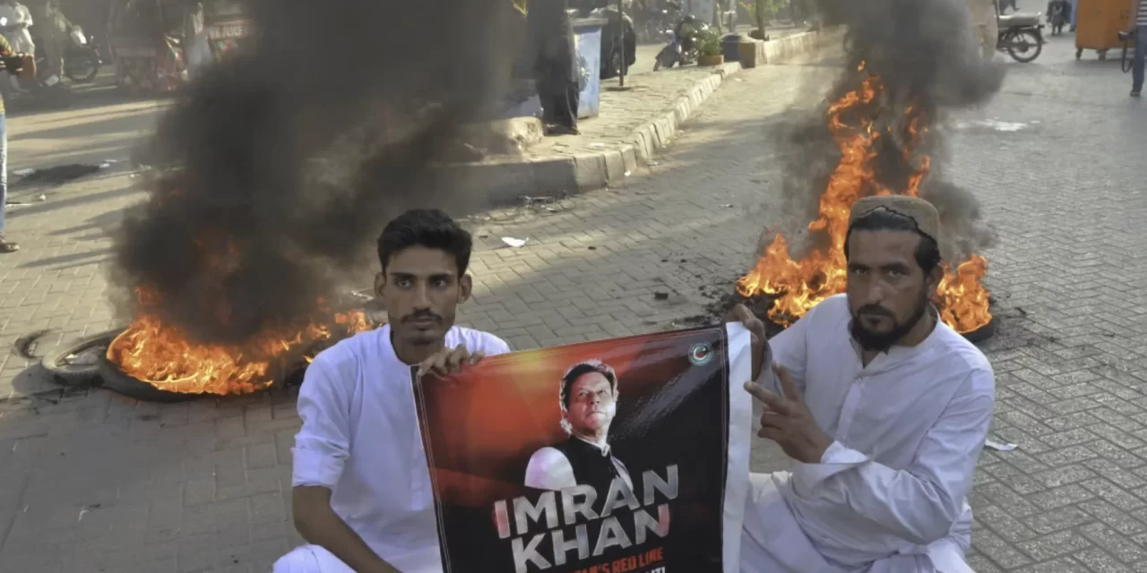 Pakistan: Scontro sulla Costituzione