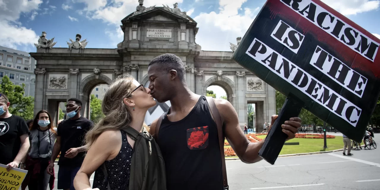 L’Occidente è entrato nella guerra mondiale culturale