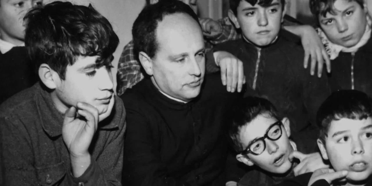 Mattarella rende omaggio a Don Milani, un profeta dell’educazione