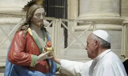 Il Sacro Cuore di Gesù ispira l’amore sacerdotale