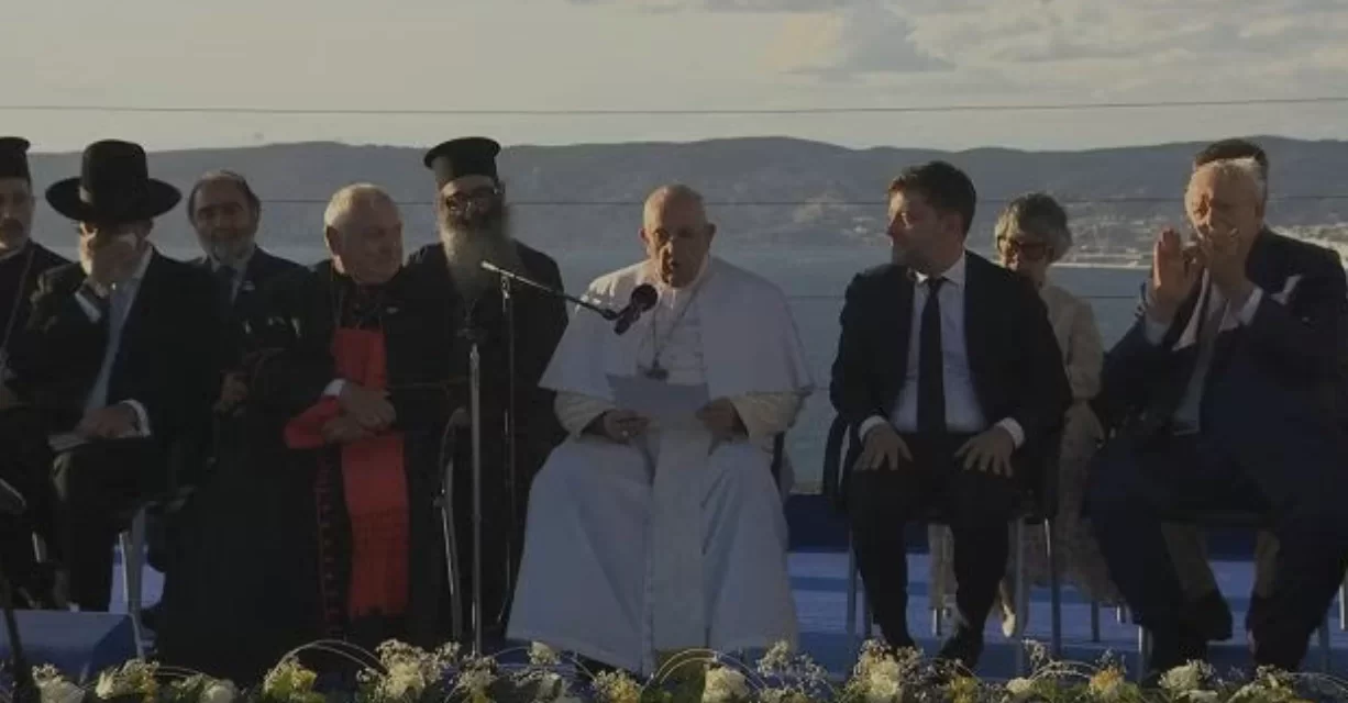 Papa Francesco a Marsiglia ribadisce il dovere del soccorso ai naufraghi