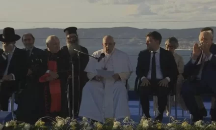 Papa Francesco a Marsiglia ribadisce il dovere del soccorso ai naufraghi