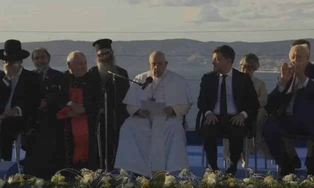 Papa Francesco a Marsiglia ribadisce il dovere del soccorso ai naufraghi