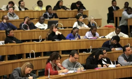 La lettera apostolica “Ad theologiam promovendam” rimotiva la ricerca teologica 