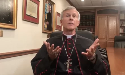 Papa Francesco rimuove il vescovo Strickland 