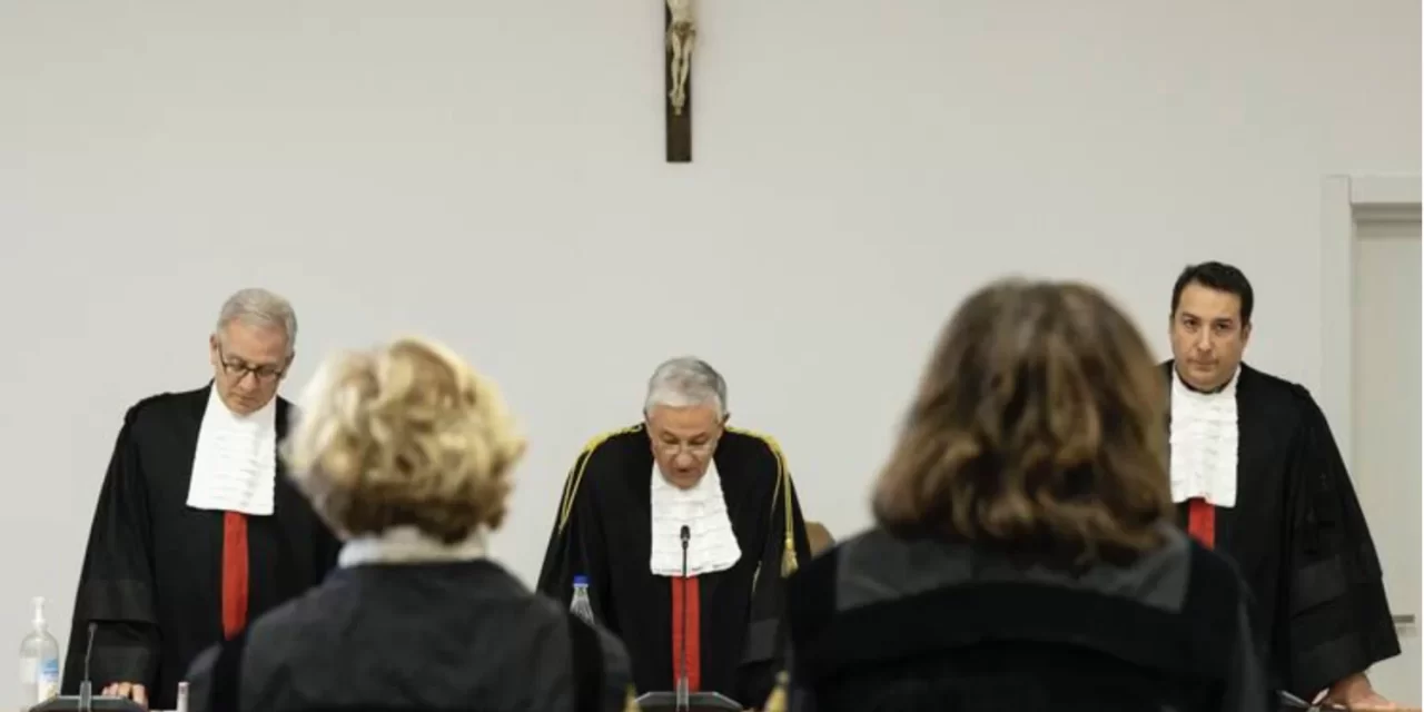 CONDANNATI I MERCANTI NELLA CHIESA
