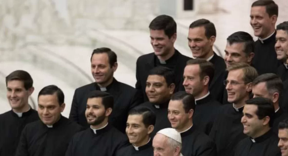Papa Francesco: i suoi consigli ai seminaristi francesi