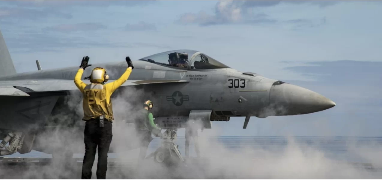 USA e Gran Bretagna rispondono agli attacchi degli Houthi in Mar Rosso 