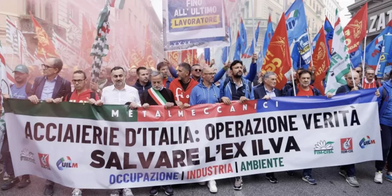 A Taranto grande manifestazione per salvare lavoro e ambiente