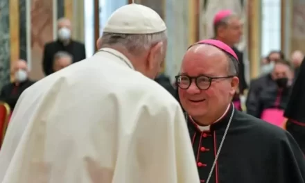 Un funzionario vaticano si esprime sul celibato dei preti