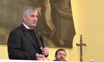 Superare il Clericalismo: Una Prospettiva per una Chiesa Rinnovata