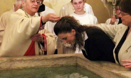 Record di battesimi di adulti in Francia