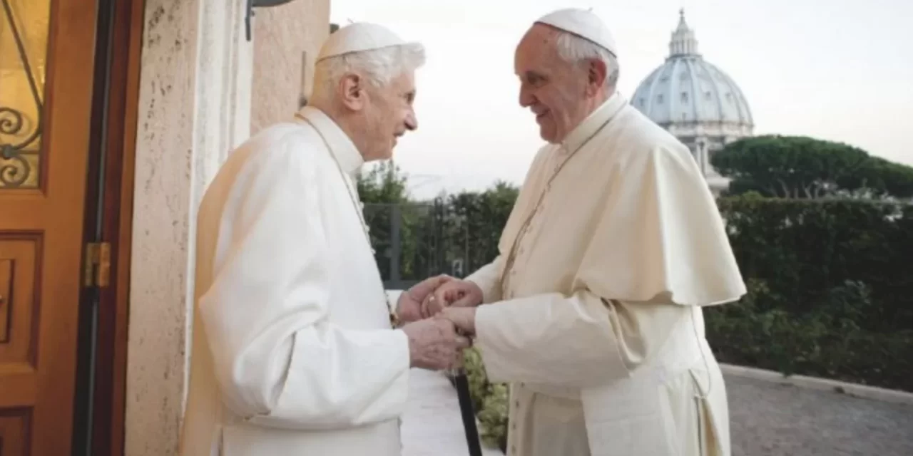 Papa Francesco svela retroscena del suo pontificato nel nuovo libro-intervista