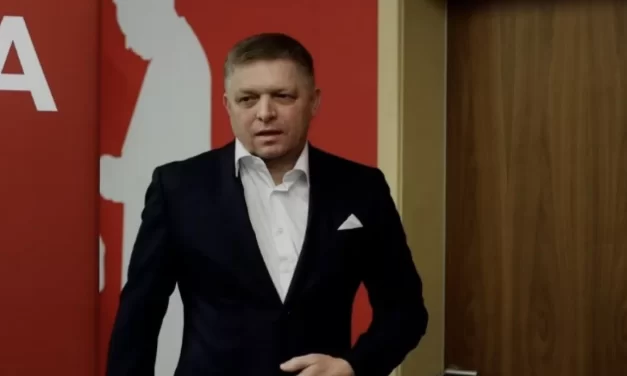 FERITO GRAVEMENTE IN UN ATTENTATO IL PREMIER SLOVACCO 