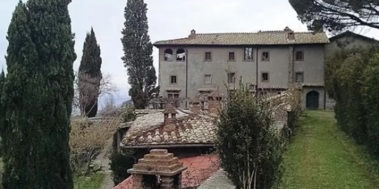 Tradizionalisti e il Papa: Quando l’Autenticità Diventa Autoreferenzialità