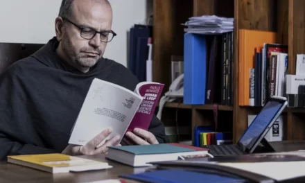 Il Papa e l’Intelligenza Artificiale: Una prospettiva etica e sociale