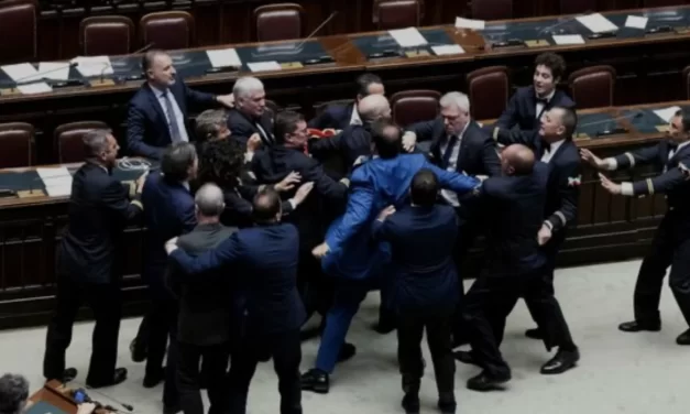 Sulle riforme in Parlamento non c’è dialogo ma violenza