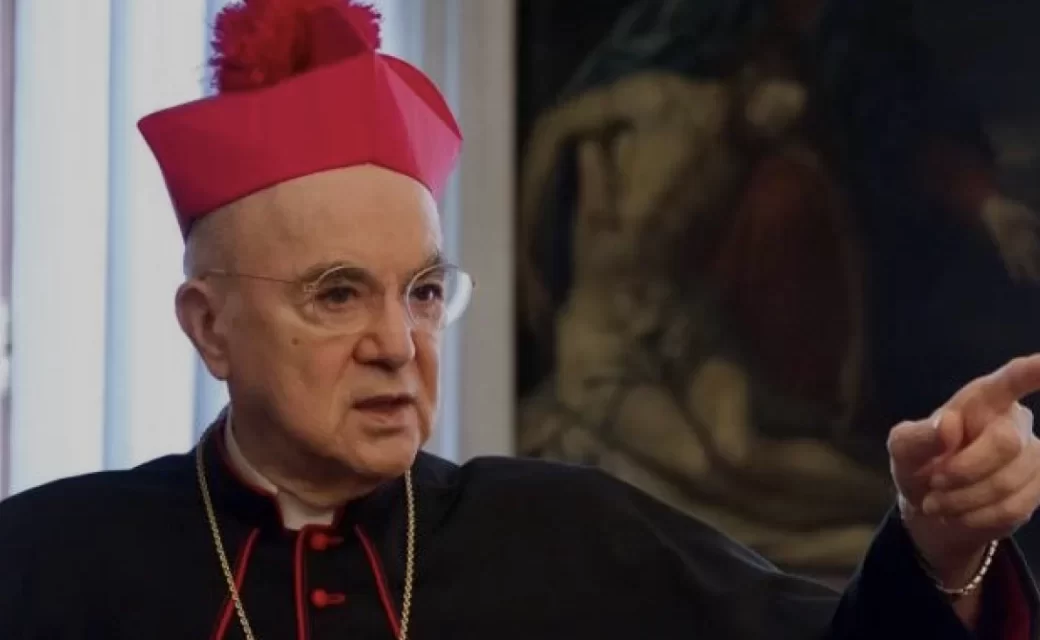 Mons. Carlo Viganò è a un passo dalla scomunica