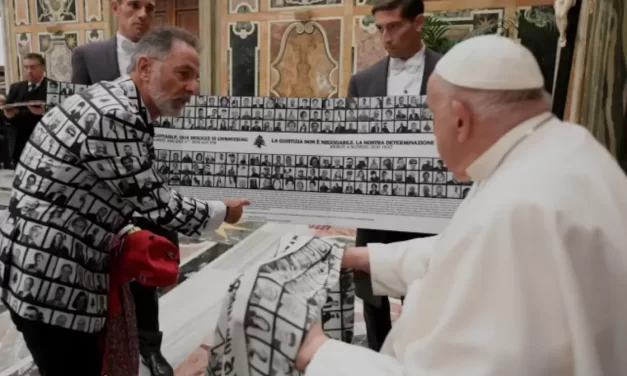 Papa Francesco incontra i familiari delle vittime dell’esplosione al porto di Beirut