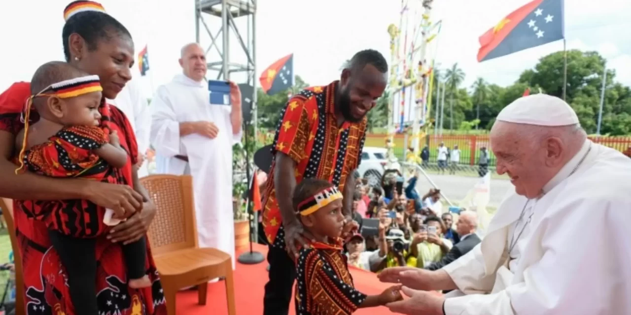 Papa Francesco da Vanimo invita alla cura del creato