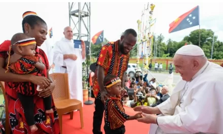 Papa Francesco da Vanimo invita alla cura del creato