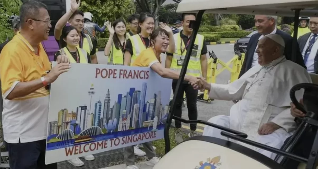 Papa Francesco a Singapore: Dialogo, inclusività e sostenibilità per un futuro di fraternità