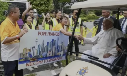 Papa Francesco a Singapore: Dialogo, inclusività e sostenibilità per un futuro di fraternità