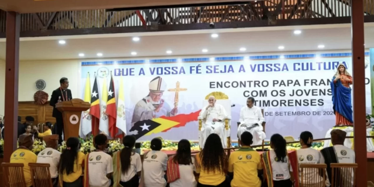 Papa Francesco incontra i giovani di Timor Est