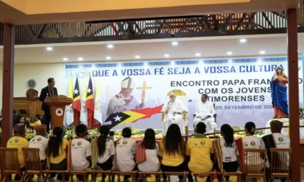 Papa Francesco incontra i giovani di Timor Est