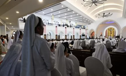 Il profumo della missione: L’incontro di Papa Francesco con il clero a Timor Est