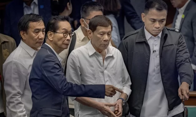 Rodrigo Duterte accusato di crimini contro l’umanità