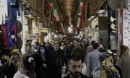 L’Iran tra Missili e Diplomazia: Una Strategia al Limite della Crisi
