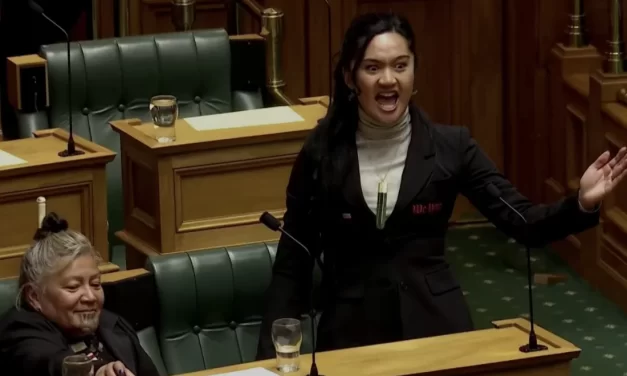 In Nuova Zelanda i deputati maori protestano per disegno di legge discriminatorio