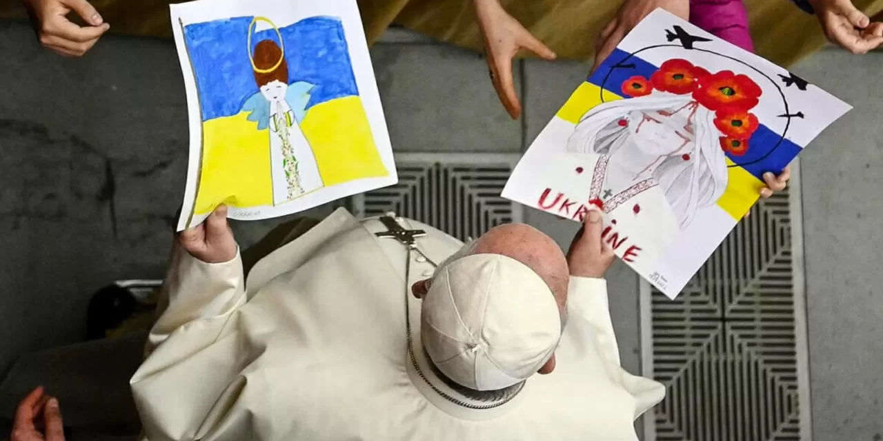 Papa Francesco richiama alla coscienza globale per i 1000 giorni di guerra in Ucraina