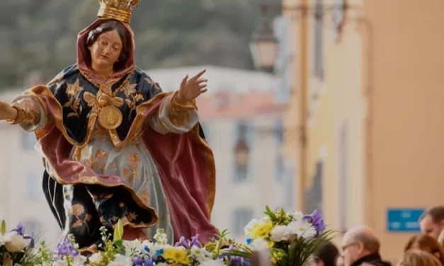 Papa Francesco in Corsica: pietà popolare e Mediterraneo al centro del 47° viaggio apostolico