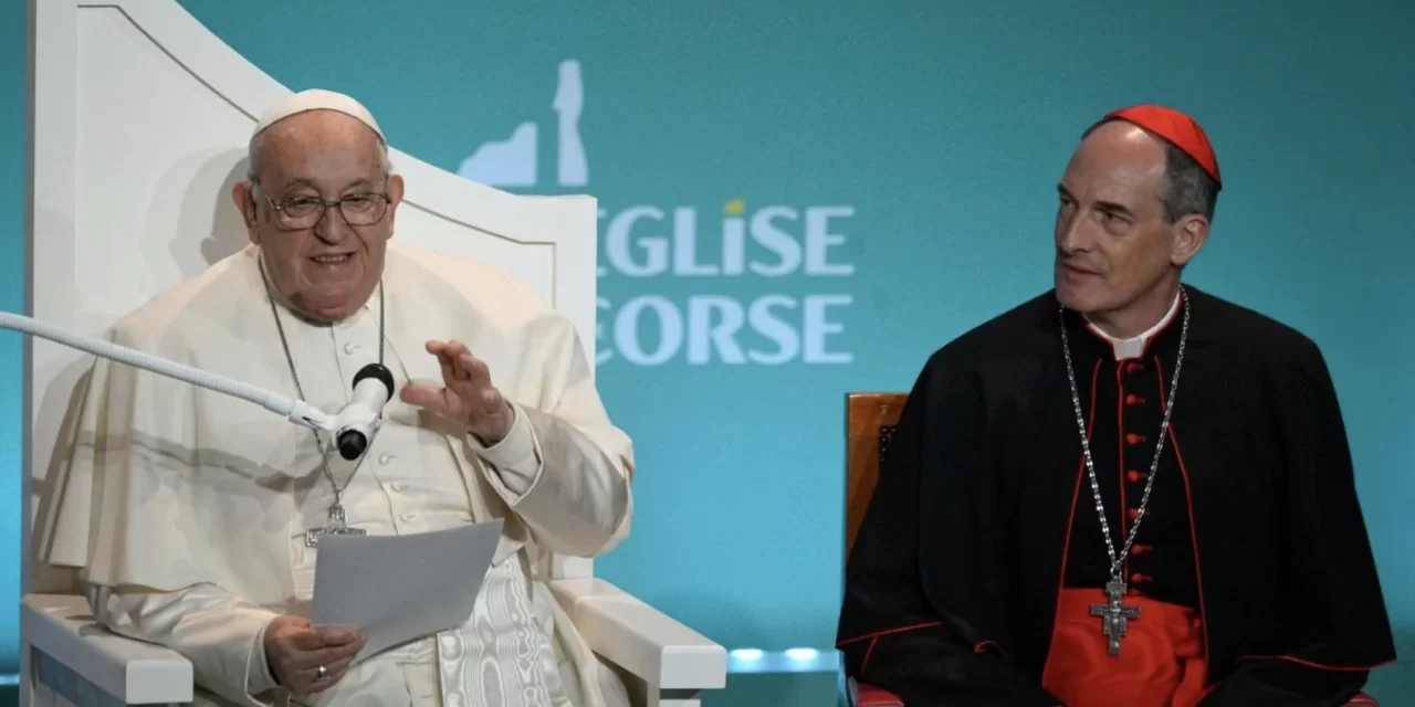 Papa Francesco ad Ajaccio: La pietà popolare, un ponte tra fede e cultura