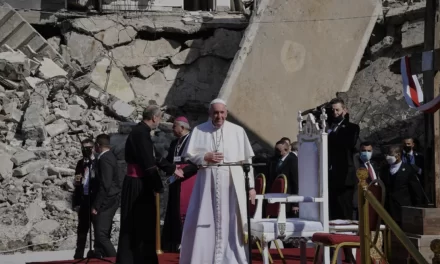Papa Francesco: “Scampai a due attentati in Irak…”