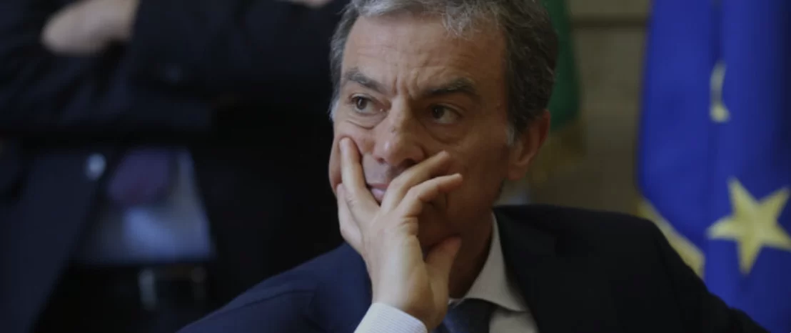 Non solo Meloni indagata. Il coinvolgimento degli 007 italiani