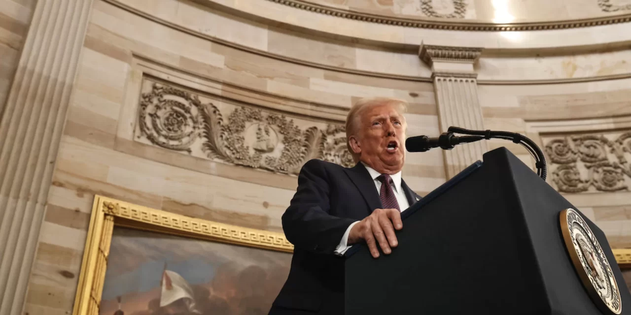 Trump pronuncia il discorso inaugurale tra populismo, promesse audaci e retorica divisiva