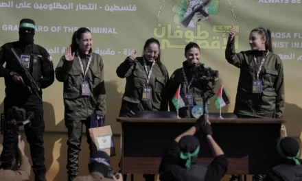 Hamas libera quattro soldatesse israeliane