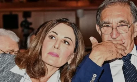Daniela Santanchè tra accuse giudiziarie e incoerenza politica: il caso Visibilia e le sue richieste di dimissioni agli altri