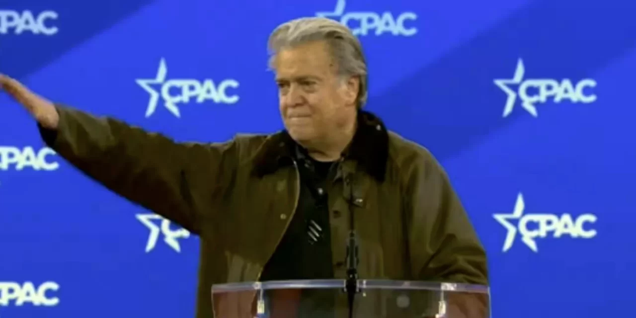 L’ideologo Bannon scende nuovamente in campo