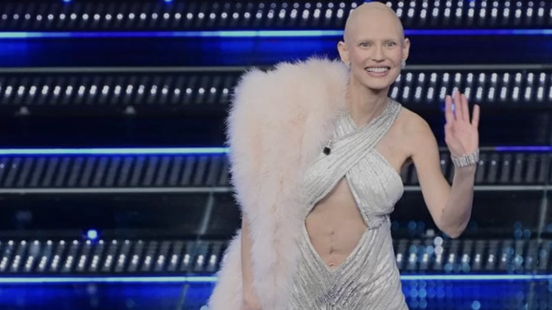 Sanremo 2025: Bianca Balti non nasconde le ferite del corpo