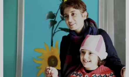 Salviamo Pakhshan Azizi: condannata a morte nello stesso carcere di Cecilia Sala
