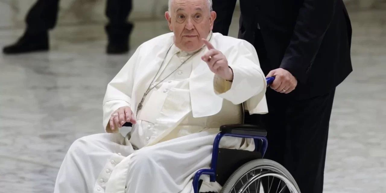 Il Papa riprende il timone della Chiesa: più trasparenza e controllo sulle donazioni