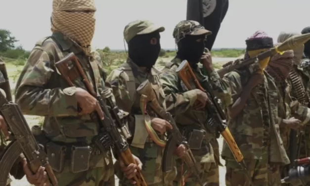 Attacchi USA contro l’ISIS in Somalia: Trump rilancia la guerra al terrorismo