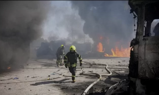 Scambio di attacchi tra Russia e Ucraina